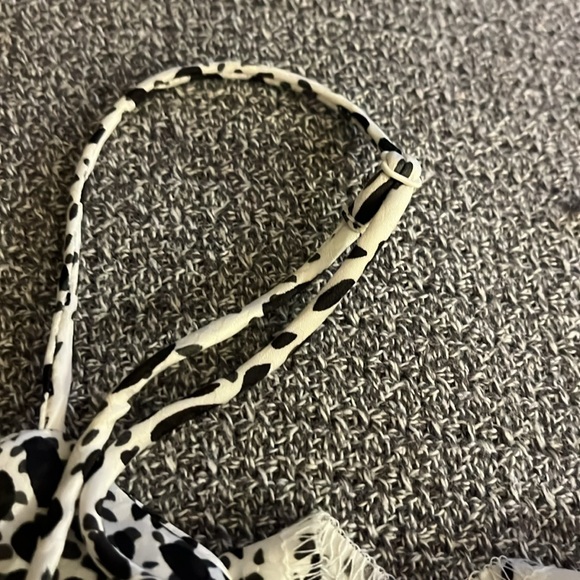 NWT. Women's size 1X silky tank top with adjustable straps. - Picture 5 of 6